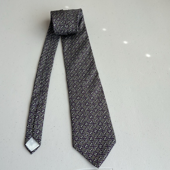 Guy Laroche Purple and Silver Men's Tie - Picture 1 of 11